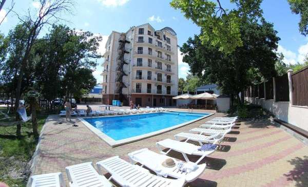 Геленджик, «PLAZA»