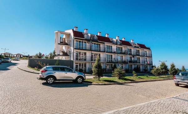 Севастополь, «Fiolent Village» (Апартаменты Luminor)