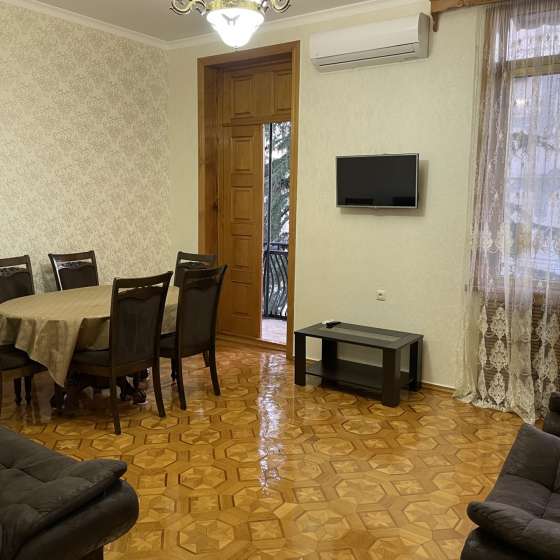 Трехкомнатный апартамент у моря