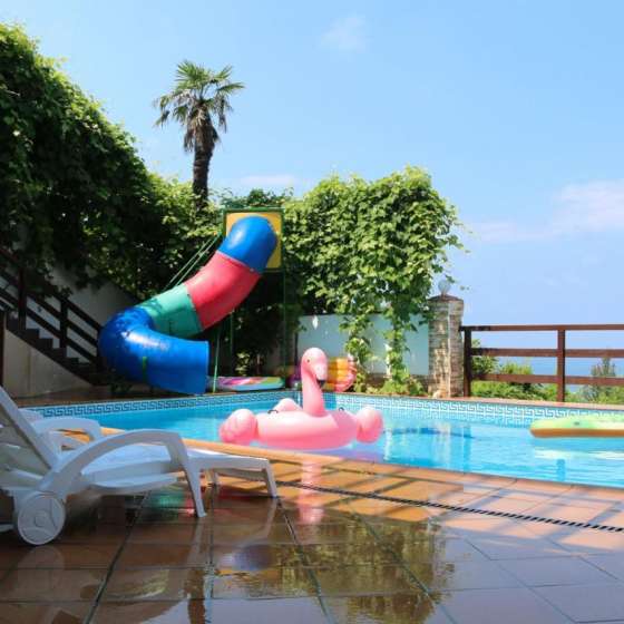 Laza Villa
