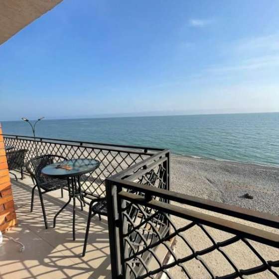 Отель «Leon Beach Hotel»