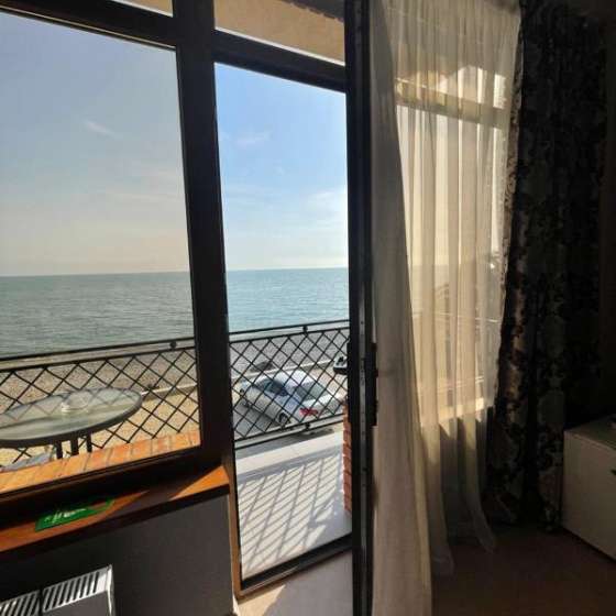 Отель «Leon Beach Hotel»