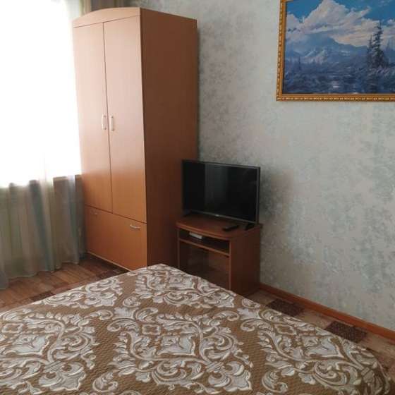 2-комнатная квартира на Дзержинского, 5
