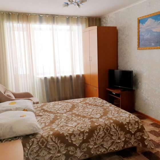 2-комнатная квартира на Дзержинского, 5