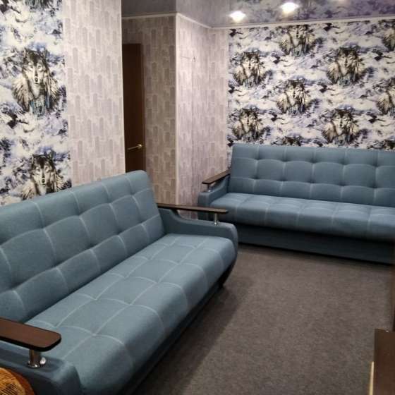 2к. квартира, в самом центре посёлка, рядом с горой, тёплая, чистая.