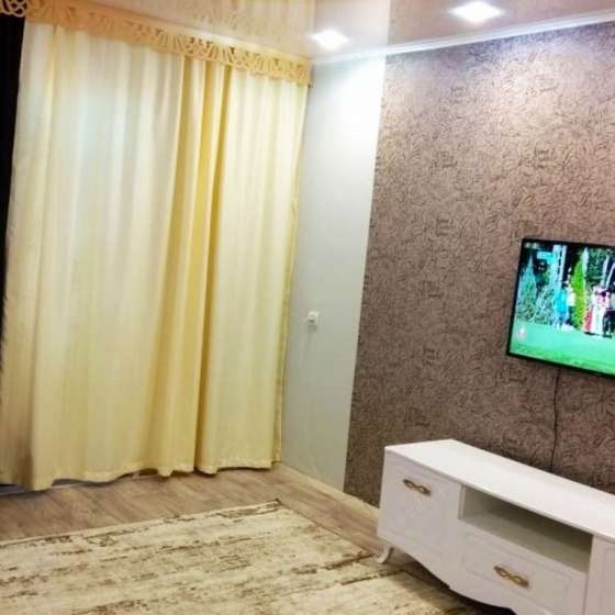 2-комнатная квартира на Дзержинского, 8