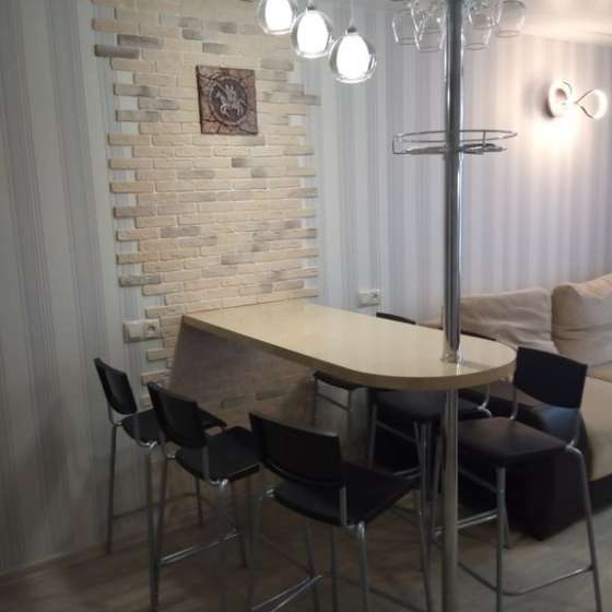 3-комнатная квартира на Дзержинского, 6