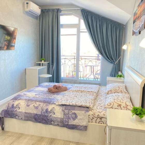 Апартаменты с видом на море, балкон, Крымская улица, 22, к 23