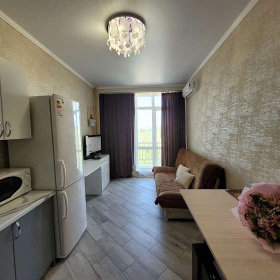 1-ком в 2 минутах от моря, Крымская улица, 19, к 7