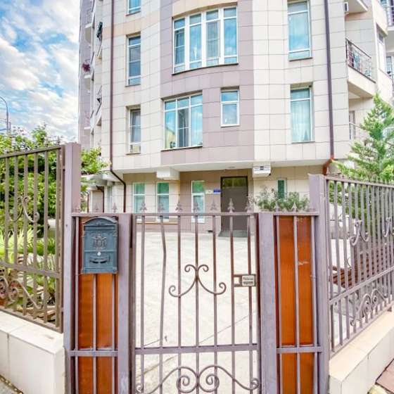 2-комнатная квартира на Медовой 56