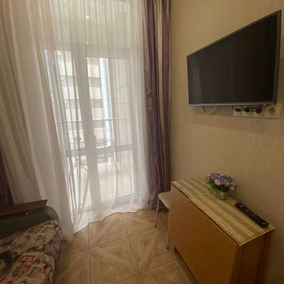 Апартаменты с балконом в жк Посейдон 541, Крымская улица, 89