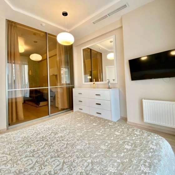 Актер Гэлакси De Luxe, Курортный проспект, 105