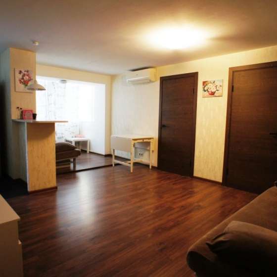 3-комнатная квартира, Лазарева улица, 56