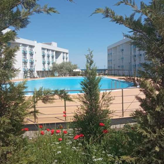 Апартаменты у моря, с бассейном на территории, Челнокова улица, 19А, к 2
