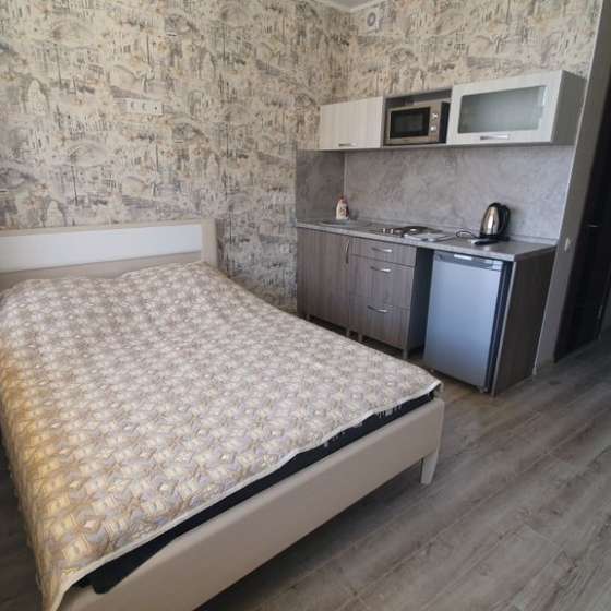 Счастье в Ялте, Морской спуск, 9
