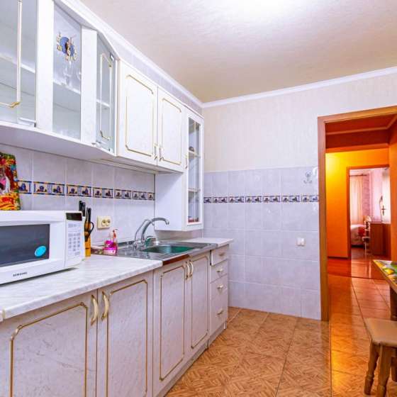 3-комнатная квартира, Гагарина улица, 48
