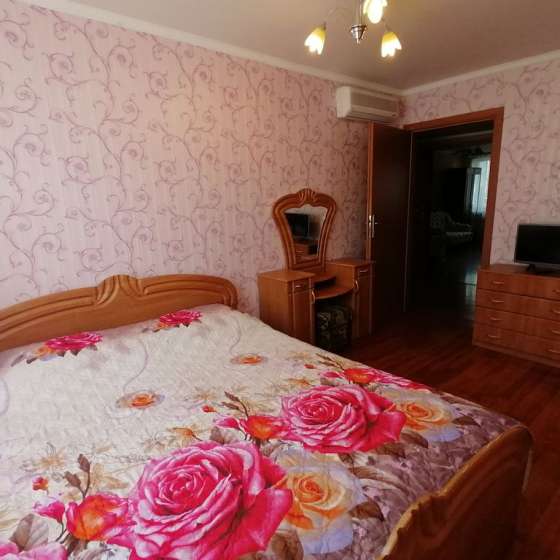 3-комнатная квартира, Гагарина улица, 48