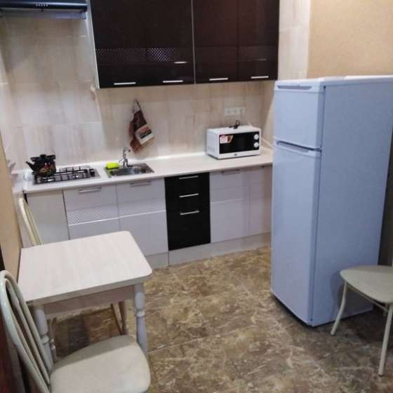 Студия, Восточное шоссе, 72