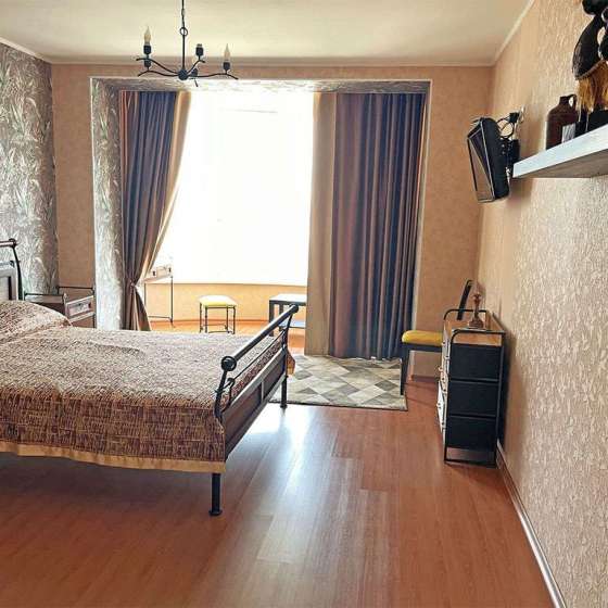Африканский мотив, Московская улица, 22В