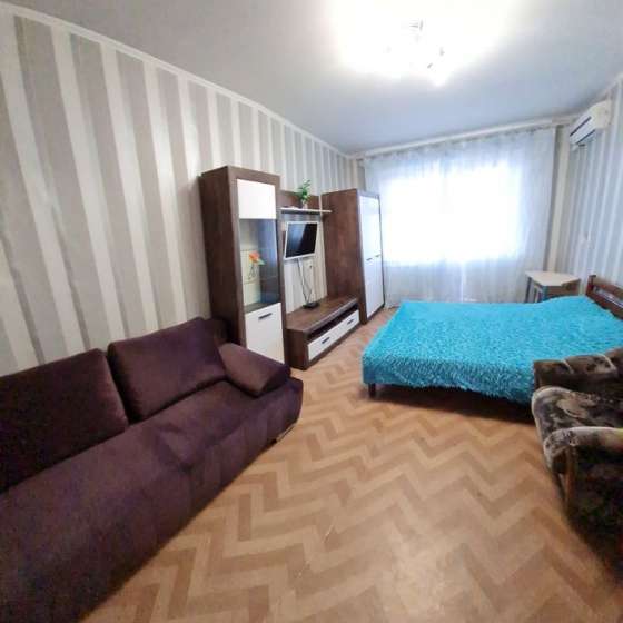Квартира рядом с морем, Молодежная улица, 30