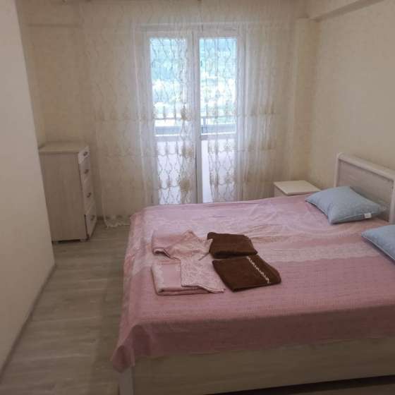 3-х комнатная квартира рядом с морем, Лакоба улица, 17