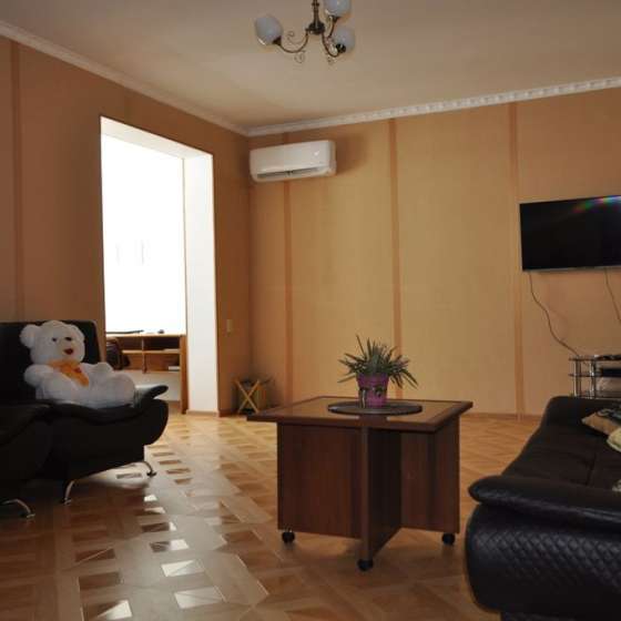3-комнатная квартира, Воронова улица, 11