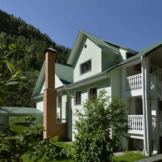 Ареда 1 — Mountain Hotel