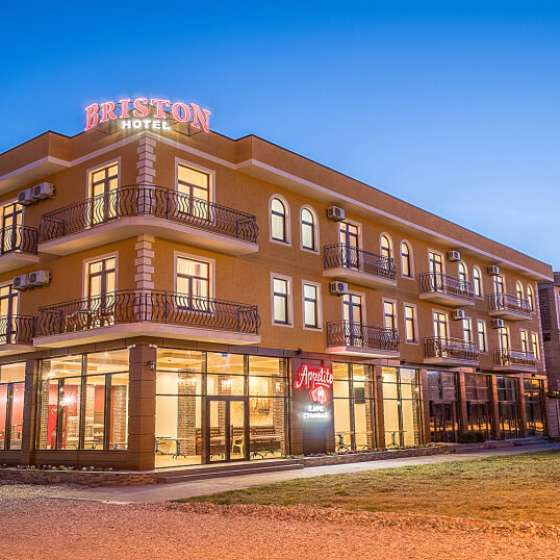 Отель «BRISTON» (Бристон)