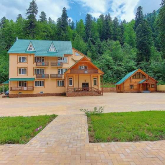 Гостиница  ФорРест  Домбай  (For Rest)