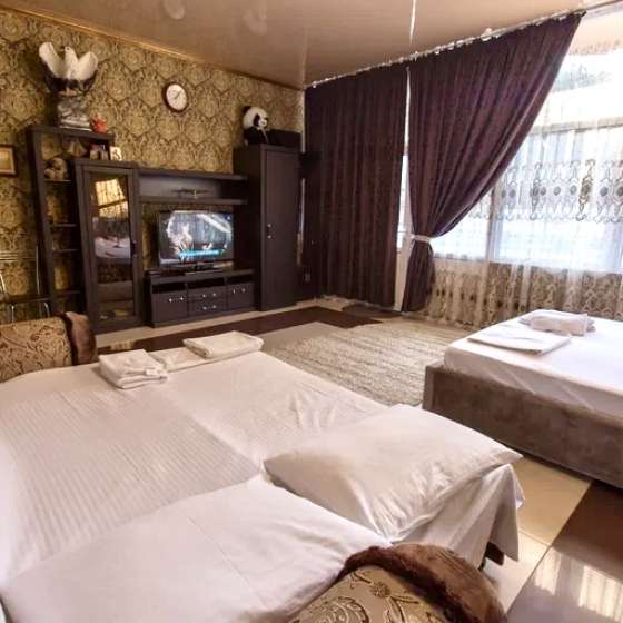 Studio Deluxe
