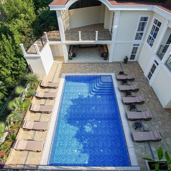 The White Residence