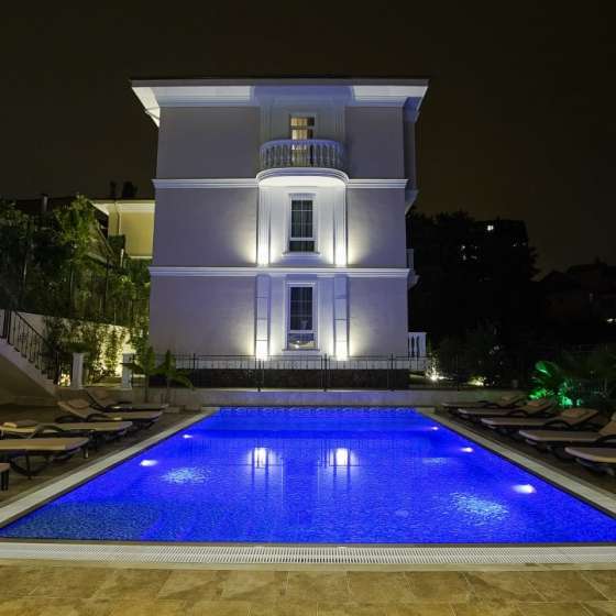 The White Residence