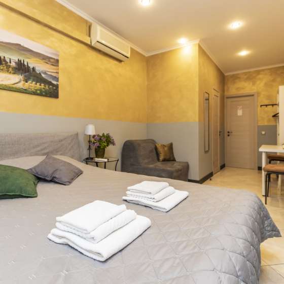 Goldie Home