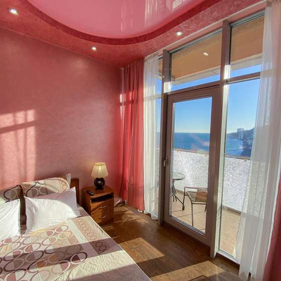 Отель «Art House Hotel»