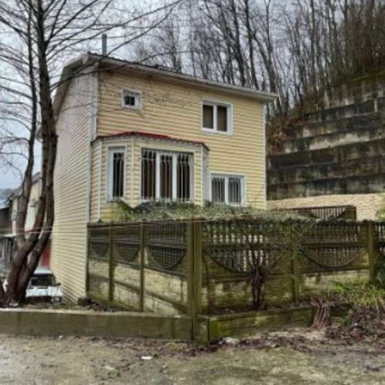 Большой уютный дом в центре Агоя