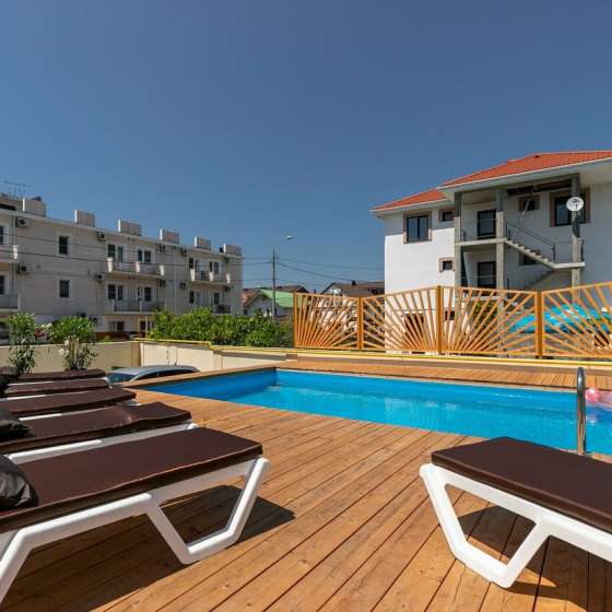 Moor Apartments