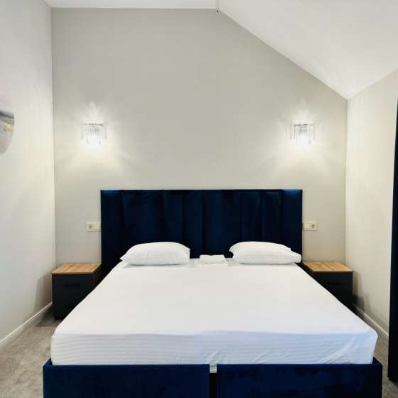 6 rooms