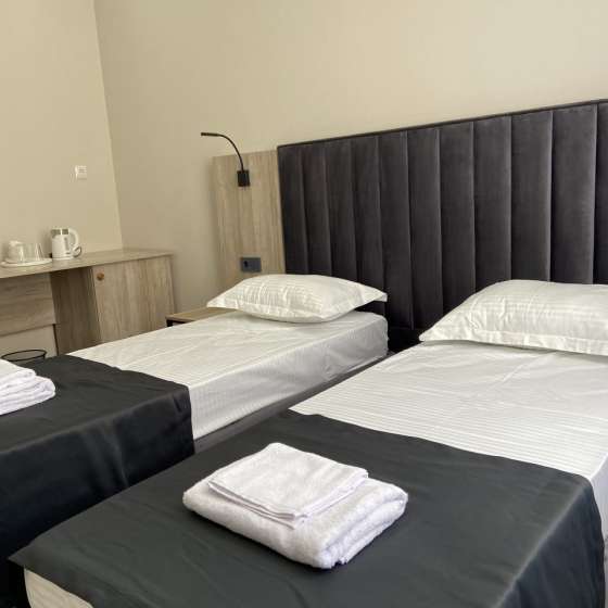 AMSHOTEL