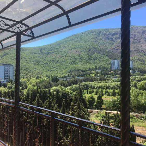 Номера с панорамным видом и огромным балконом
