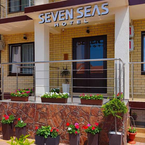 Отель «SEVEN SEAS»
