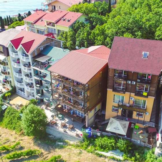 «Виллы Виола и Коруна»