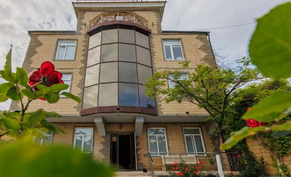 Дербент, гостиный двор