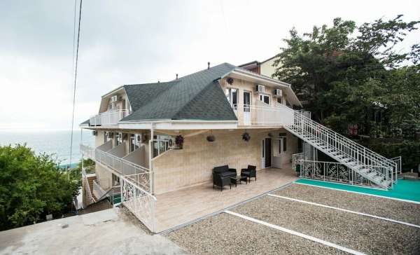 Лоо, villa Terrasa