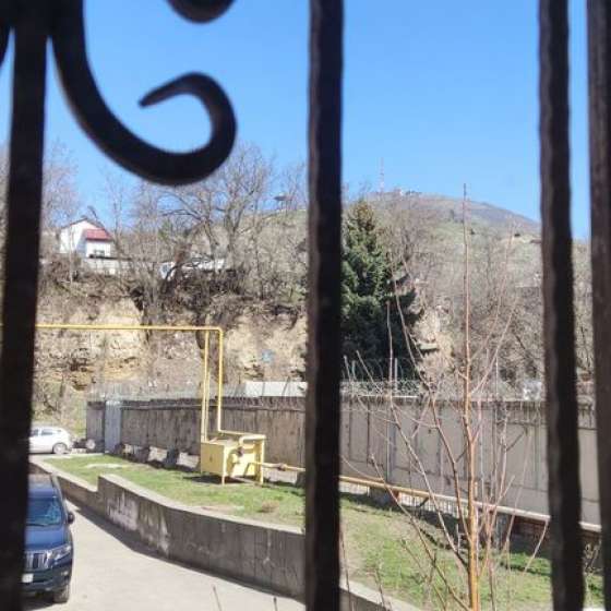 Квартира в центре рядом с цветником