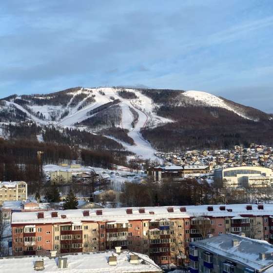 Уютная квартира с красивым видом на горнолыжный курорт Горный воздух
