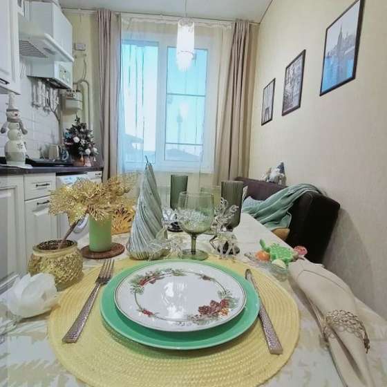 Солнечный апартамент с балконом, и видом на горы и паркингом