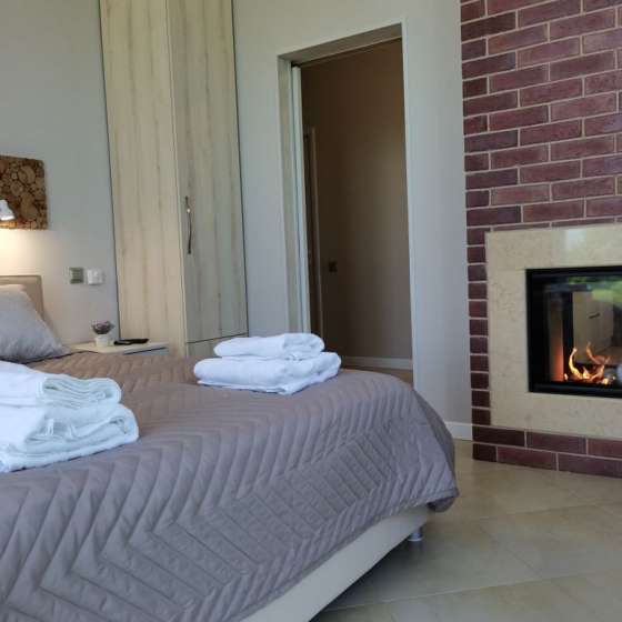 Студия в живописном месте с видом на море