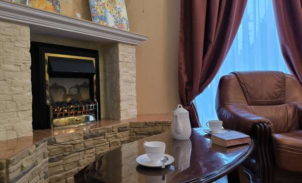 Севастополь, у пляжа Парк Победы в парковой зоне рядом с Aquamarine Resort & SPA