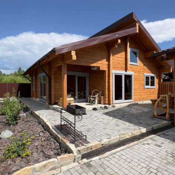 Маленькая кедровая вилла VillasViktoria