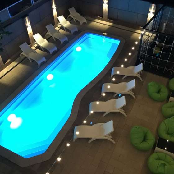 «F-Hotel»